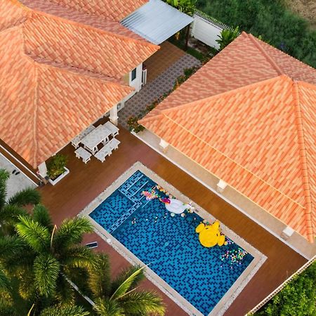 The Legacy Huahin Pool Villa Buitenkant foto