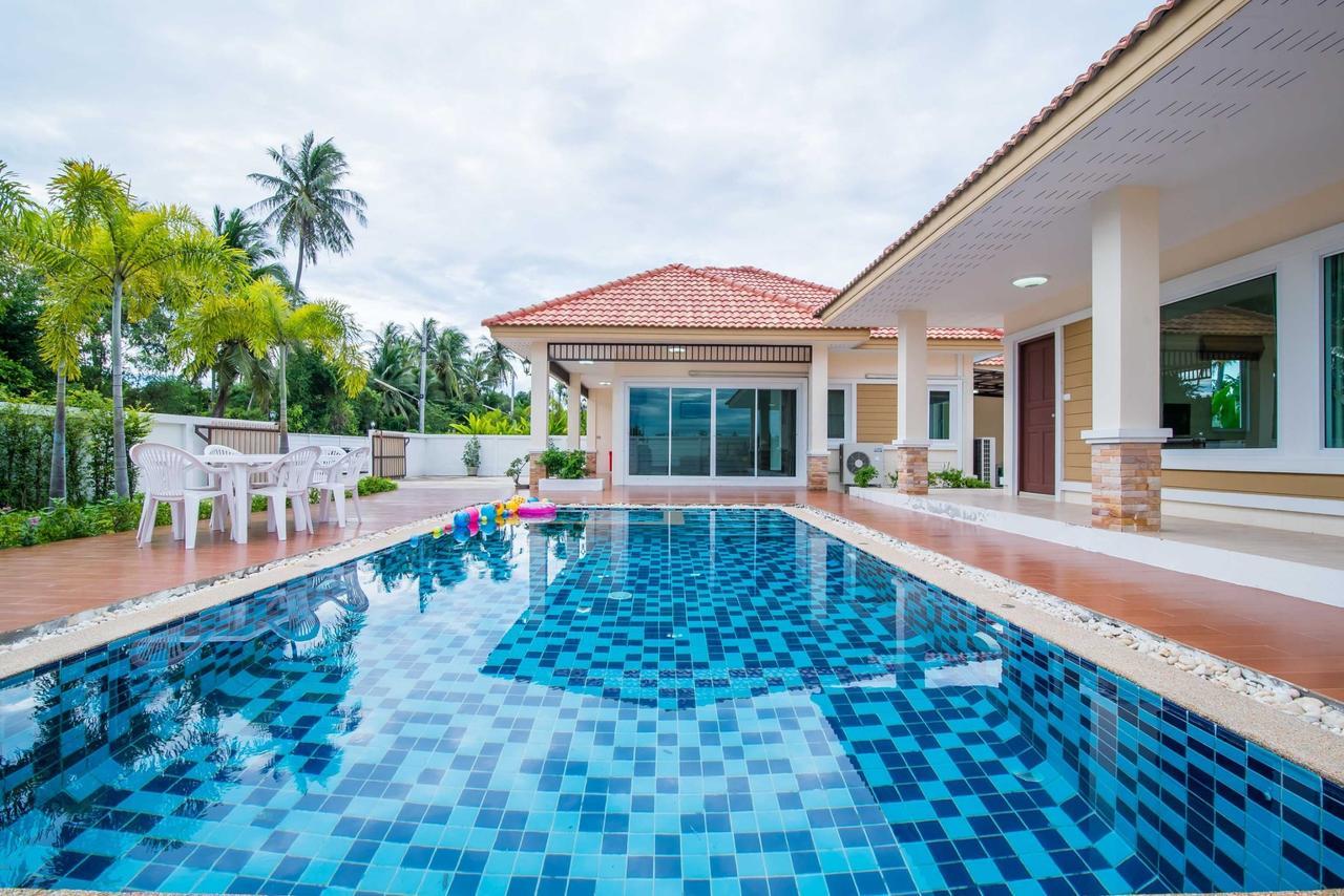 The Legacy Huahin Pool Villa Buitenkant foto